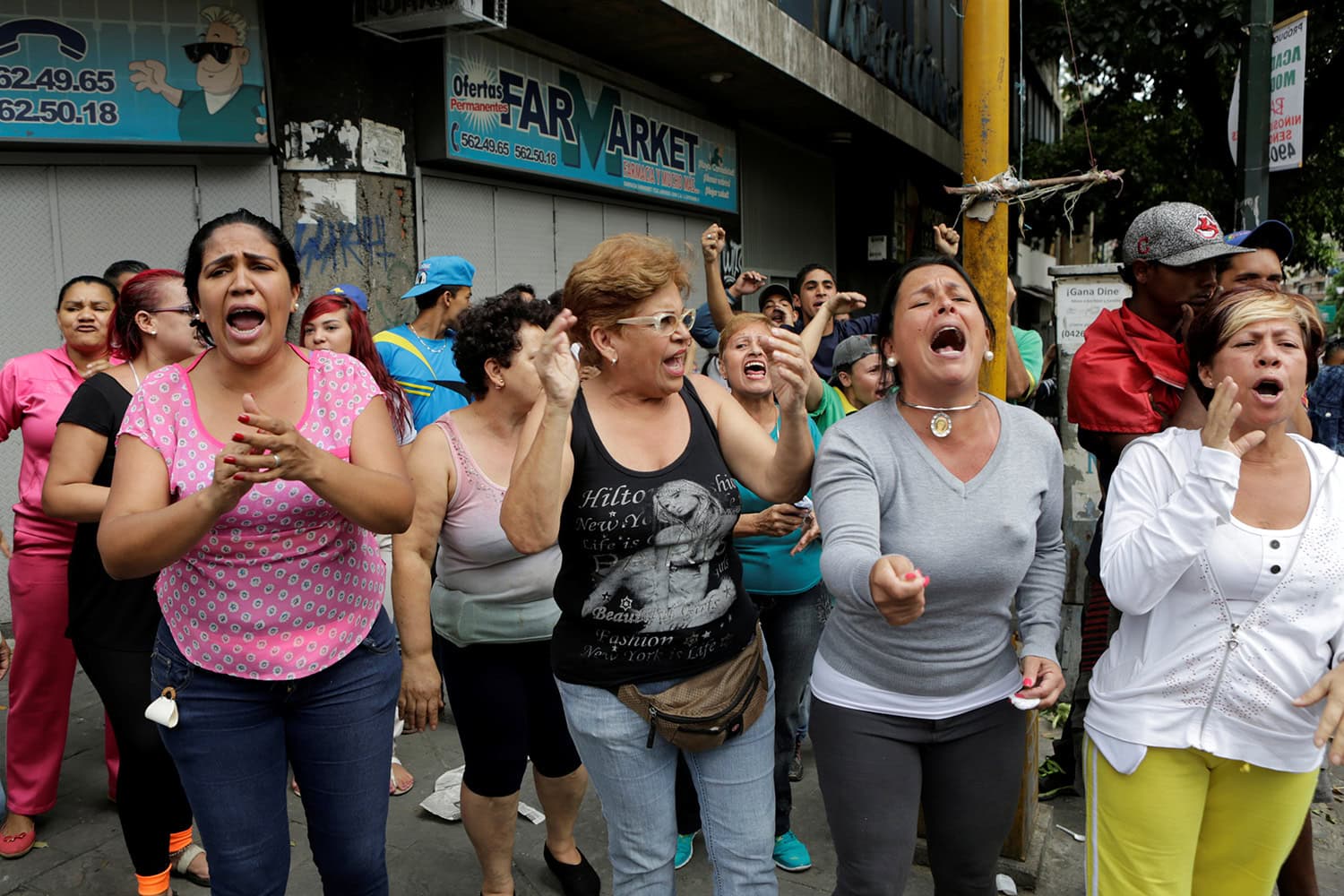 Autoridades venezolanas posponen el llamado al referendo revocatorio contra Maduro