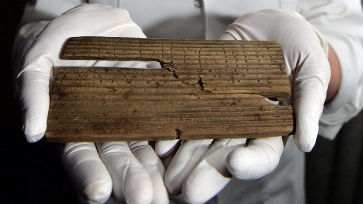 Hallan en Londres tablillas de casi 2.000 años de antigüedad