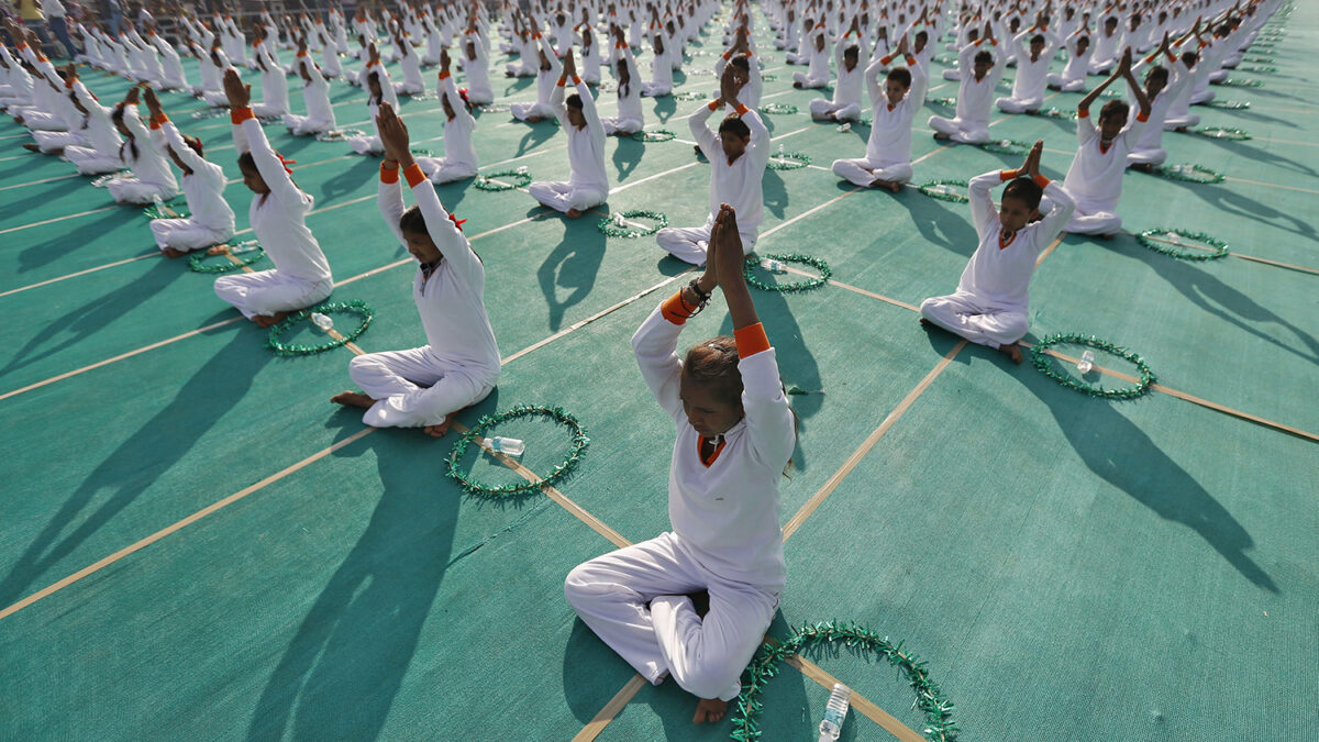 Un estado de India celebrará un Día del Yoga cada mes en las escuelas