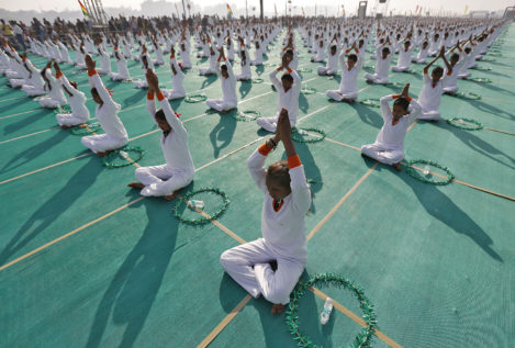 Un estado de India celebrará un Día del Yoga cada mes en las escuelas