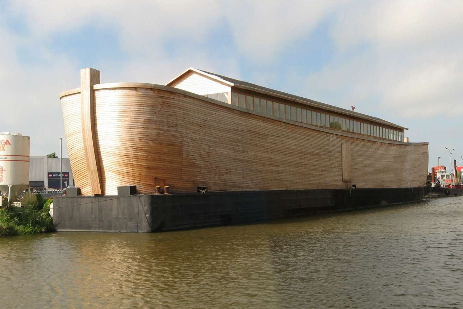 Un Arca de Noé donde caben 5.000 personas