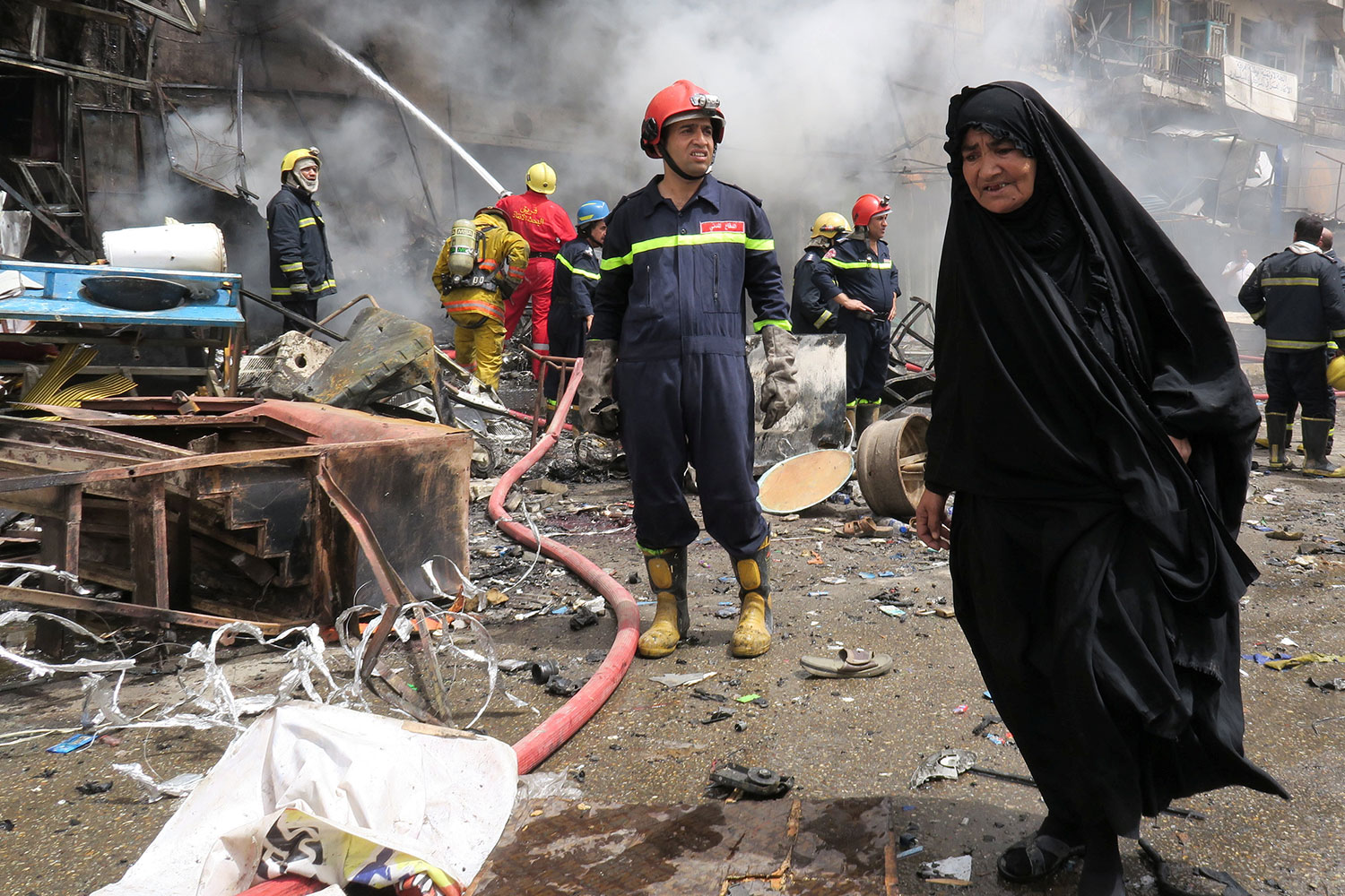 Doble atentado en Irak deja una veintena de fallecidos y un centenar de heridos