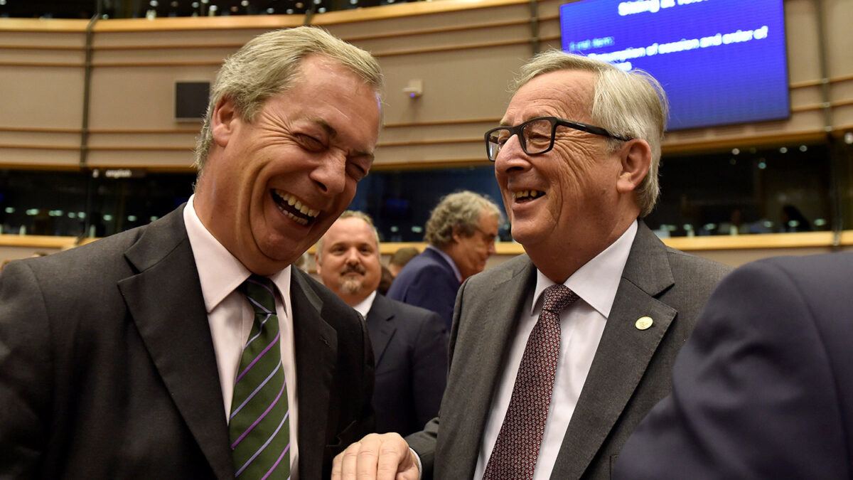 Juncker a Farage en el Parlamento Europeo: «¿Por qué está aquí?»