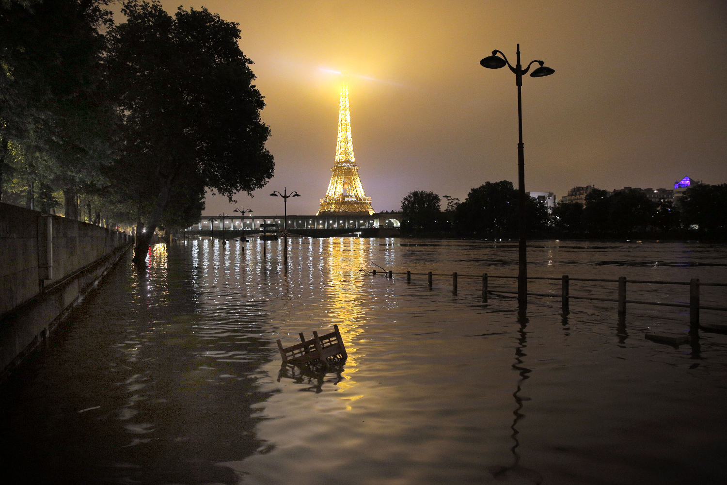 El Louvre reabre hoy sus puertas tras cuatro días cerrado por inundaciones