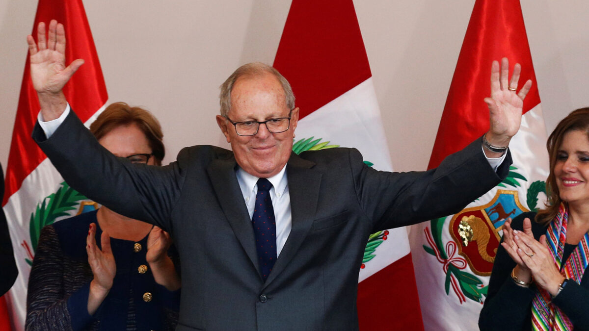 Kuczynski, nuevo presidente de Perú por unas décimas