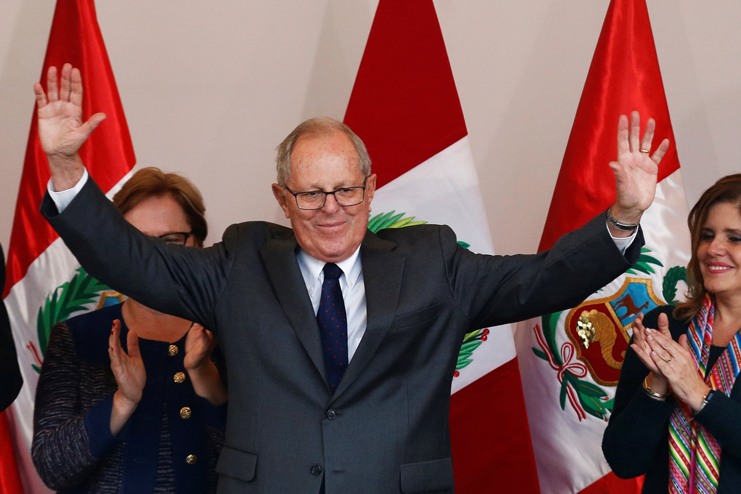 Kuczynski, nuevo presidente de Perú por unas décimas