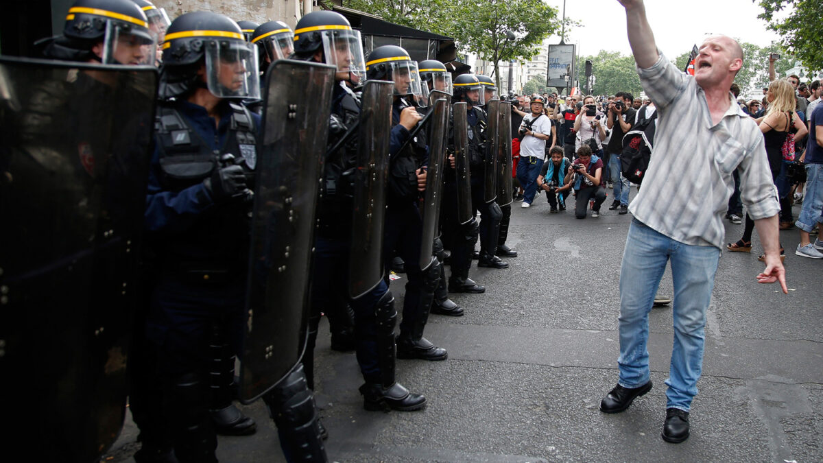 El Senado francés aprueba la reforma laboral a pesar de las protestas