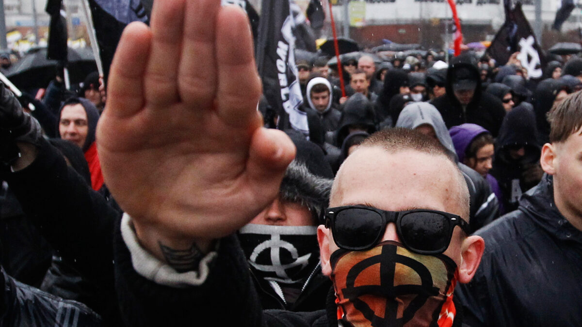 El símbolo secreto que utilizan los neonazis para identificar y apuntar a judíos en la red