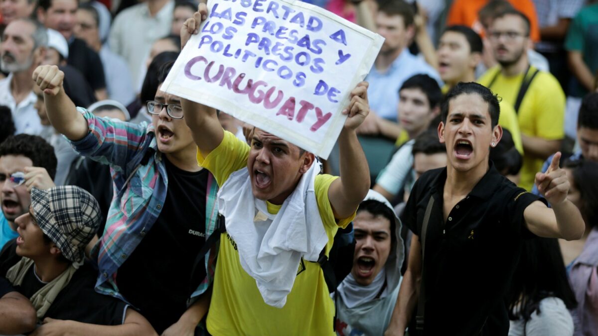 Protestas en Paraguay por la condena de 12 campesinos por la matanza de Curuguaty