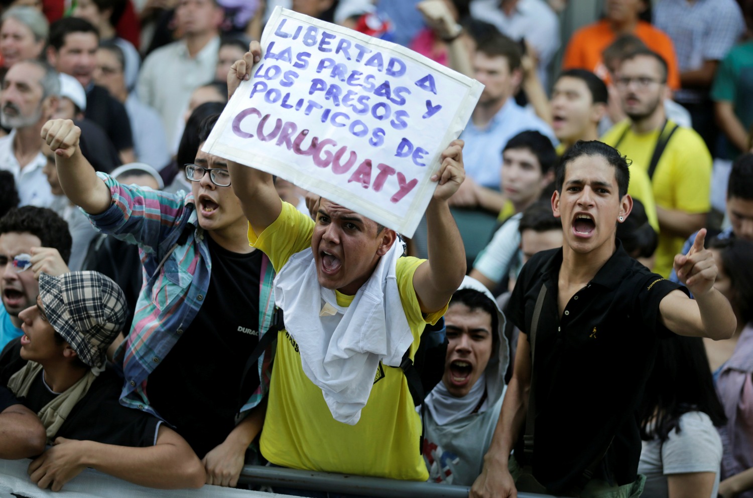 Protestas en Paraguay por la condena de 12 campesinos por la matanza de Curuguaty