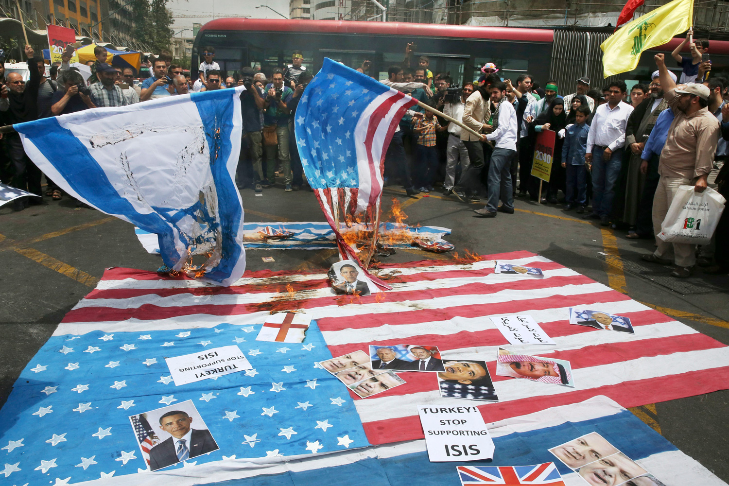 Multitudinaria manifestación de odio hacia Israel y Estados Unidos en Teherán