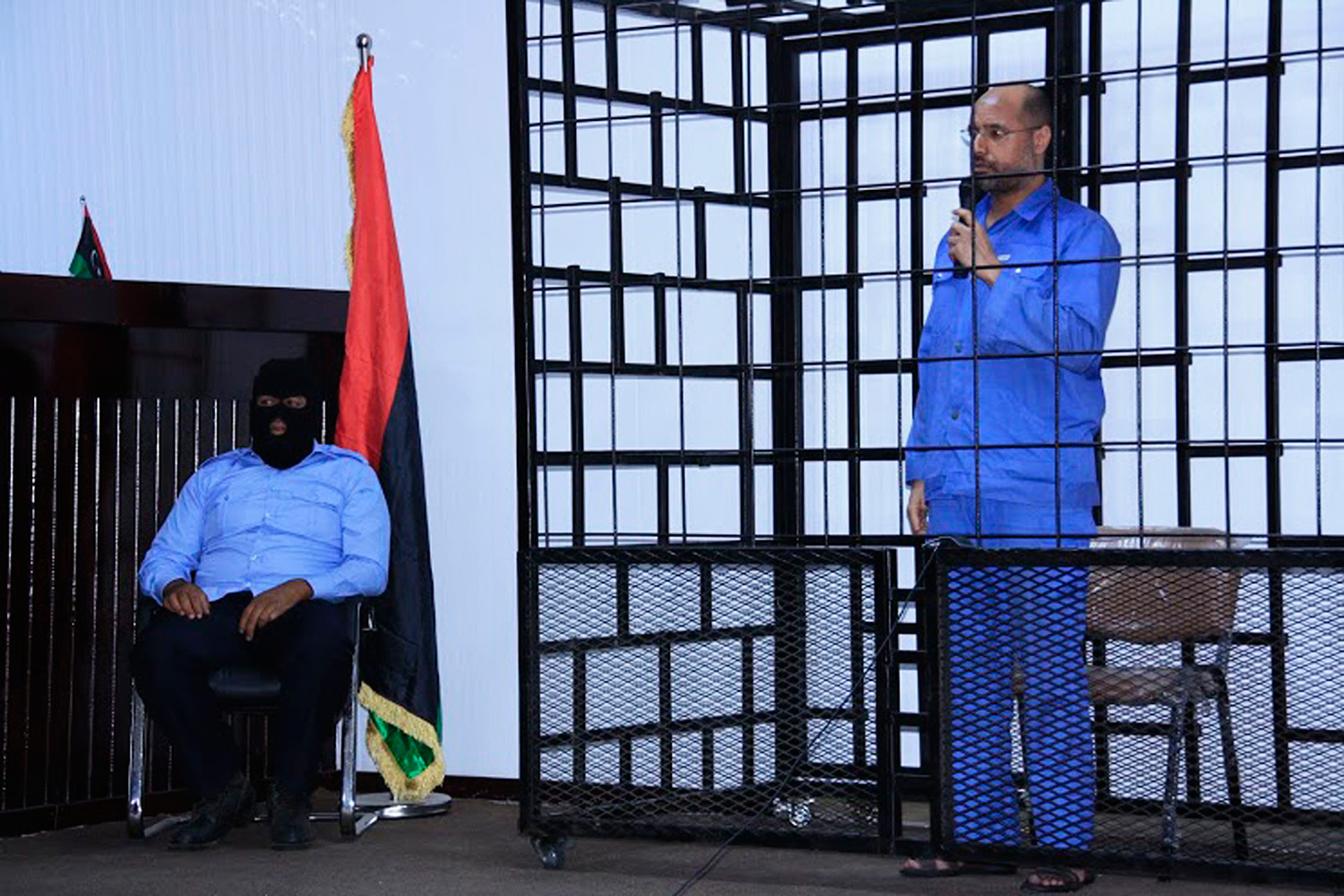 El hijo de Gaddafi queda en libertad tras haber sido anulada su pena de muerte