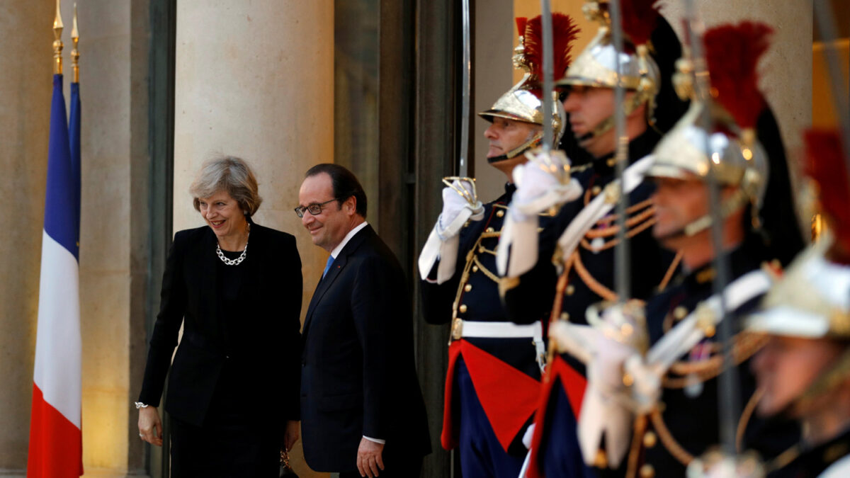 François Hollande advierte a Theresa May de que no habrá un Brexit «a la carta»