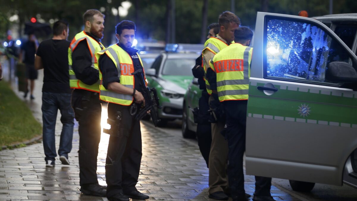 Un joven de origen iraní mata a tiros a nueve personas en un centro comercial de Múnich