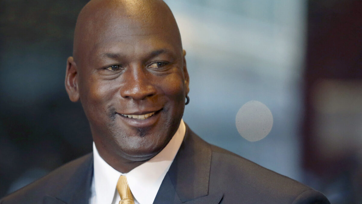 Michael Jordan dona 2 millones de dólares para mejorar las relaciones raciales