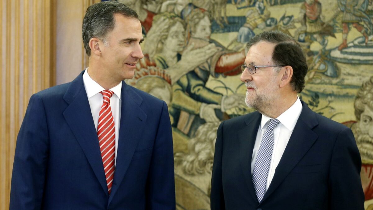 Rajoy y Pastor, obligados por la Constitución