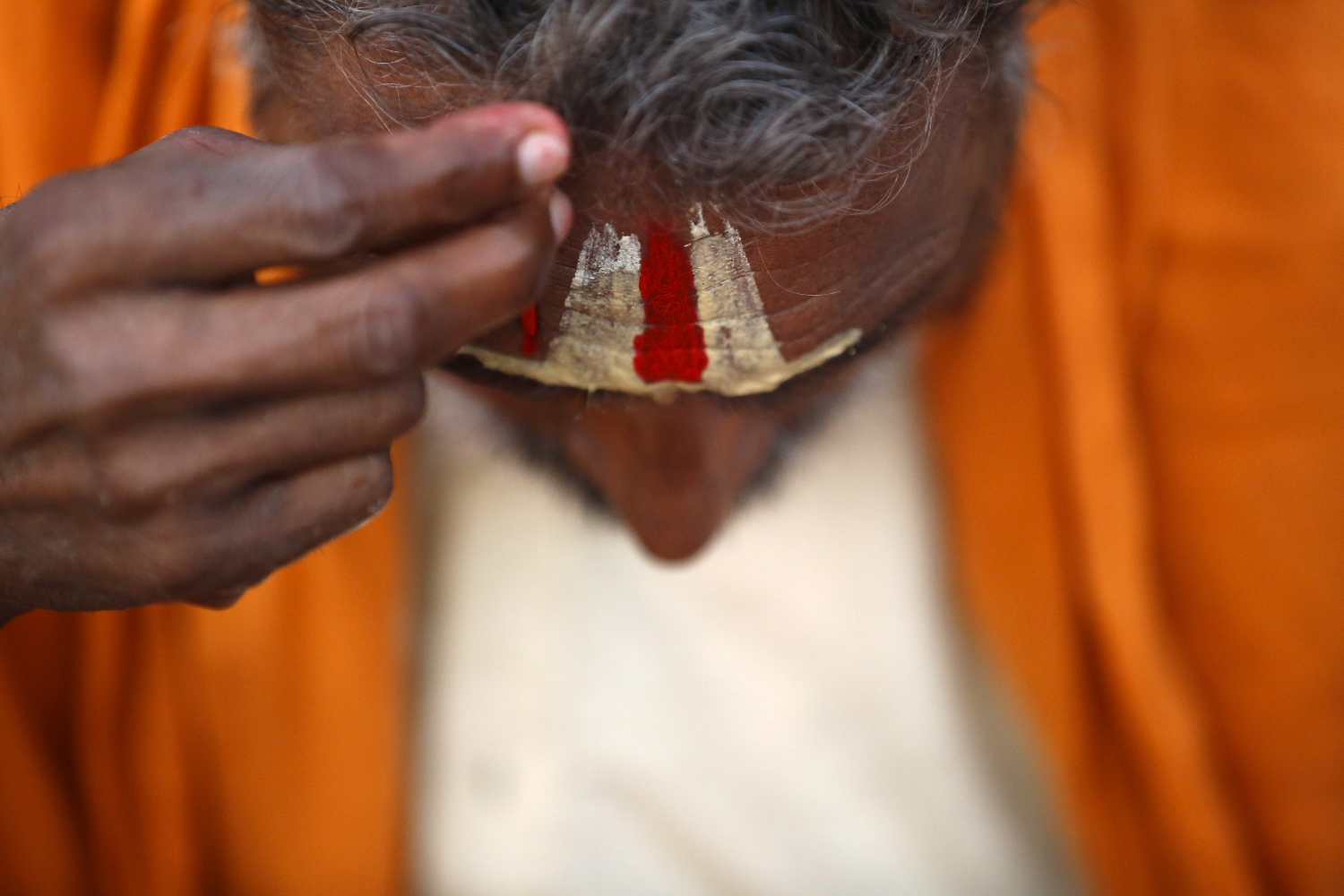 Matan a machetazos a otro sacerdote hindú en plena oleada de crímenes contra minorías