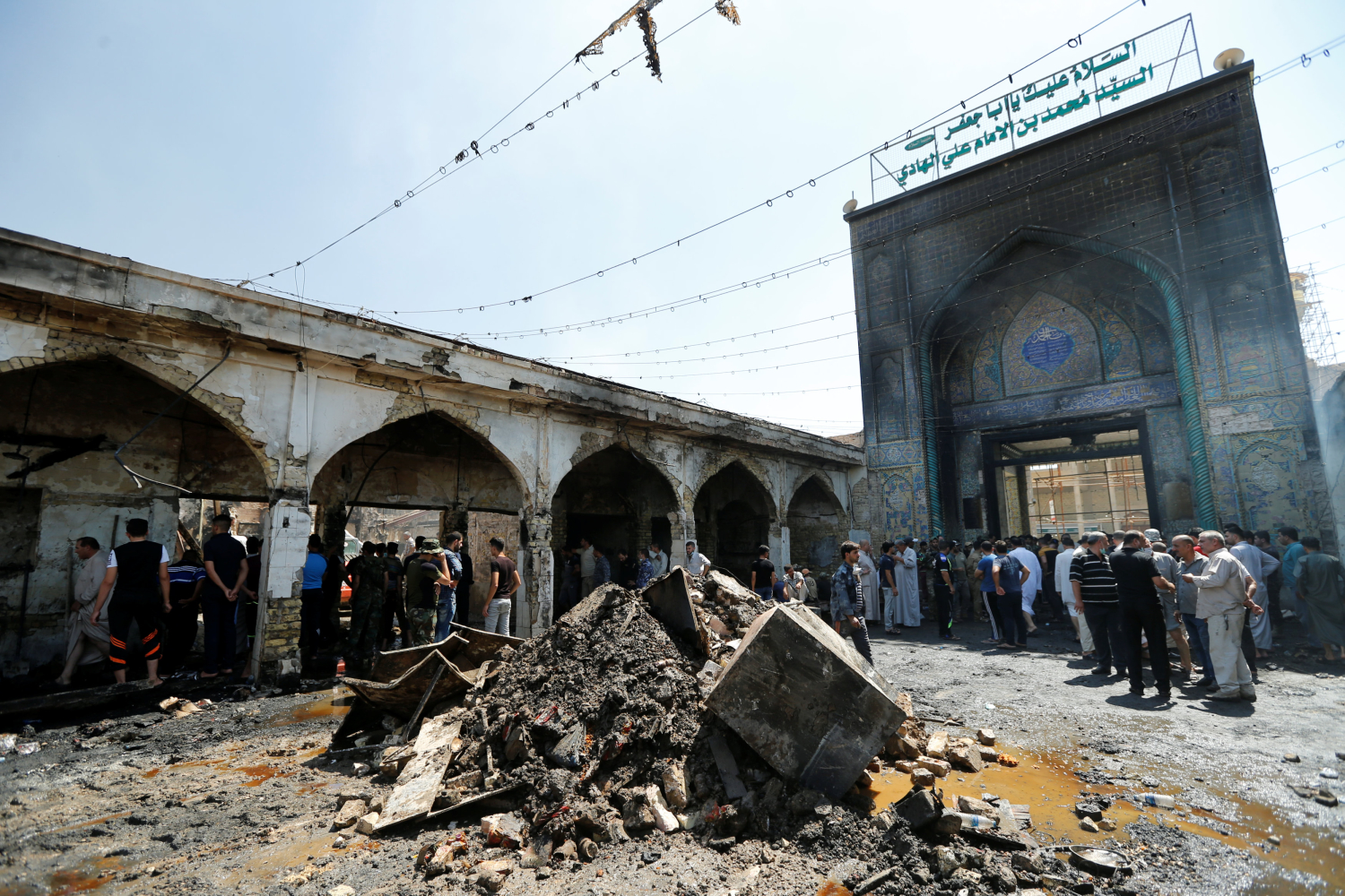 Estado Islámico continúa con sus masacres: 37 muertos en un mausoleo chií de Iraq