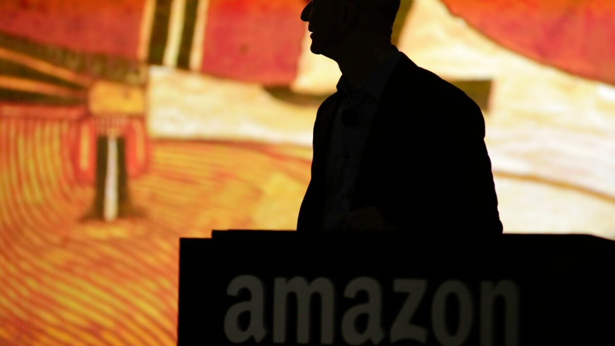 Bezos, fundador de Amazon, ya es la tercera persona más rica del mundo tras pasar a Buffet