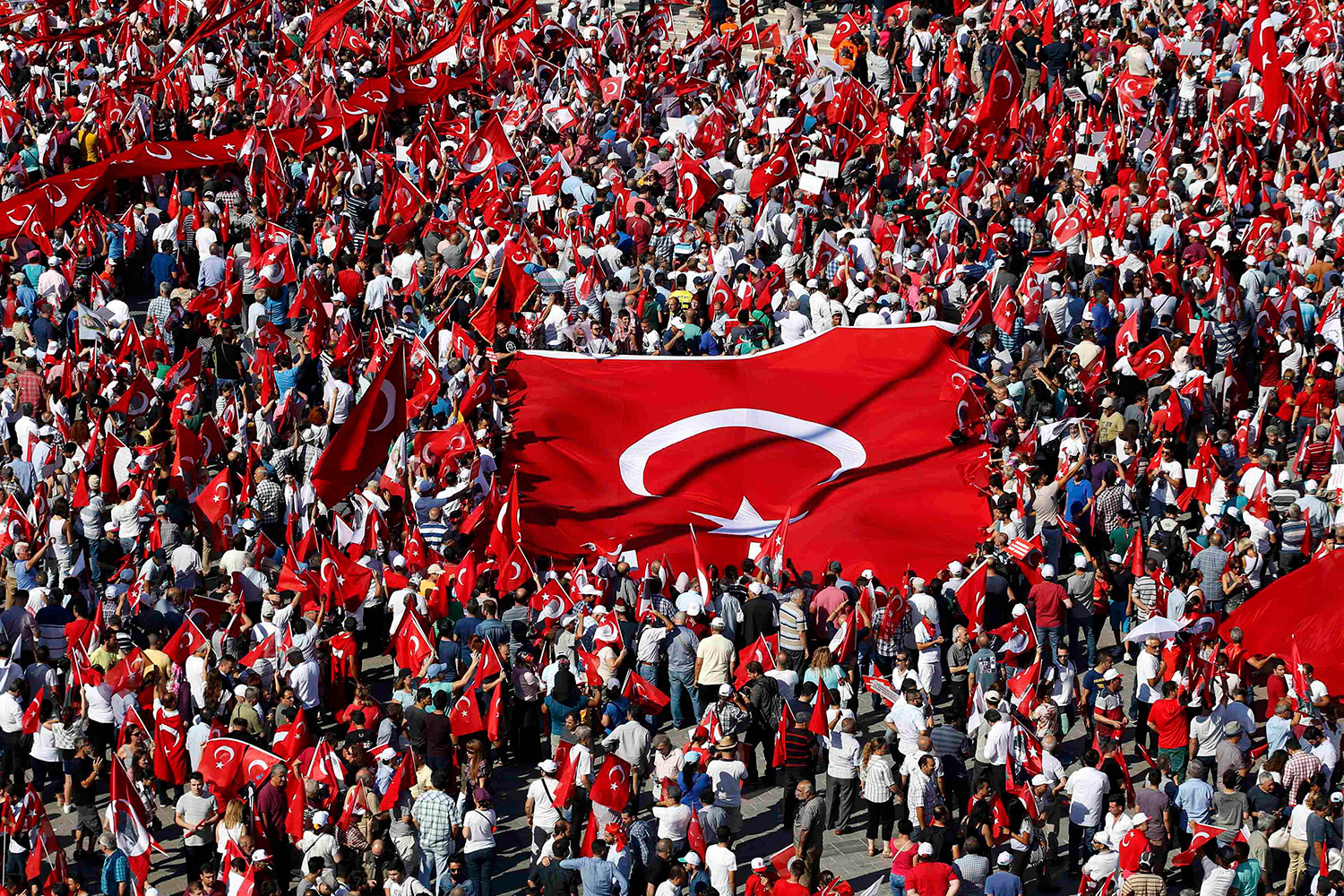 Detenidos, torturados y violados tras el golpe de Estado en Turquía