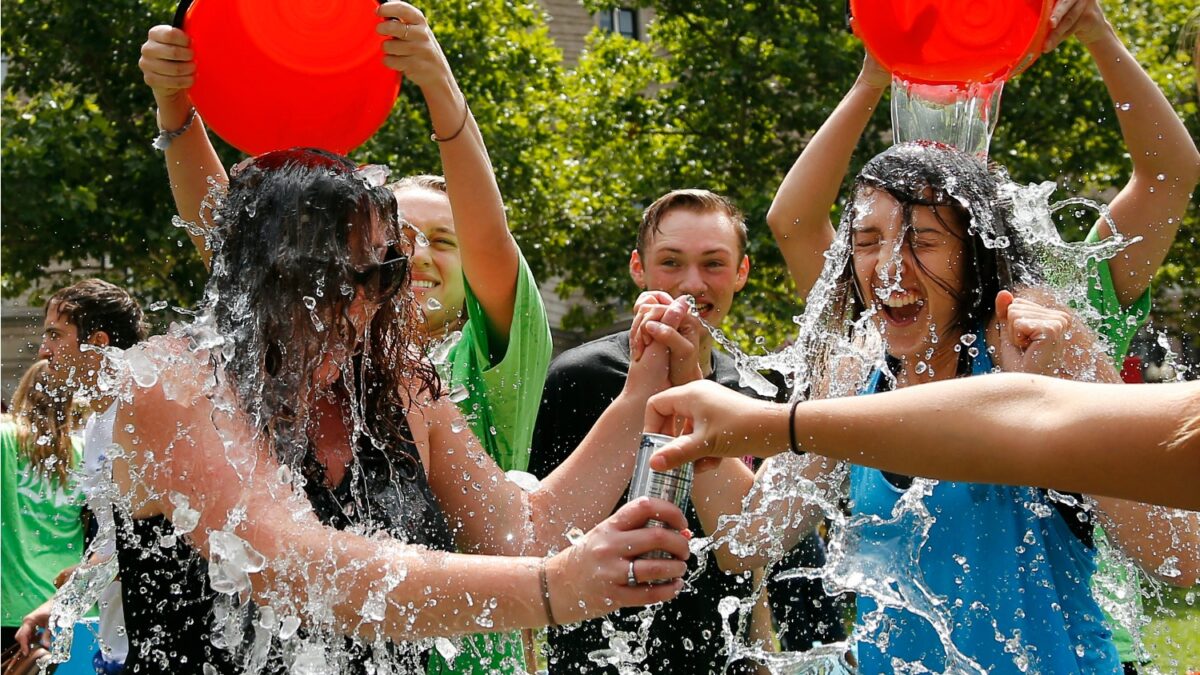 La recaudación del ‘Ice Bucket Challenge’ ha servido para descubrir el gen que provoca ELA