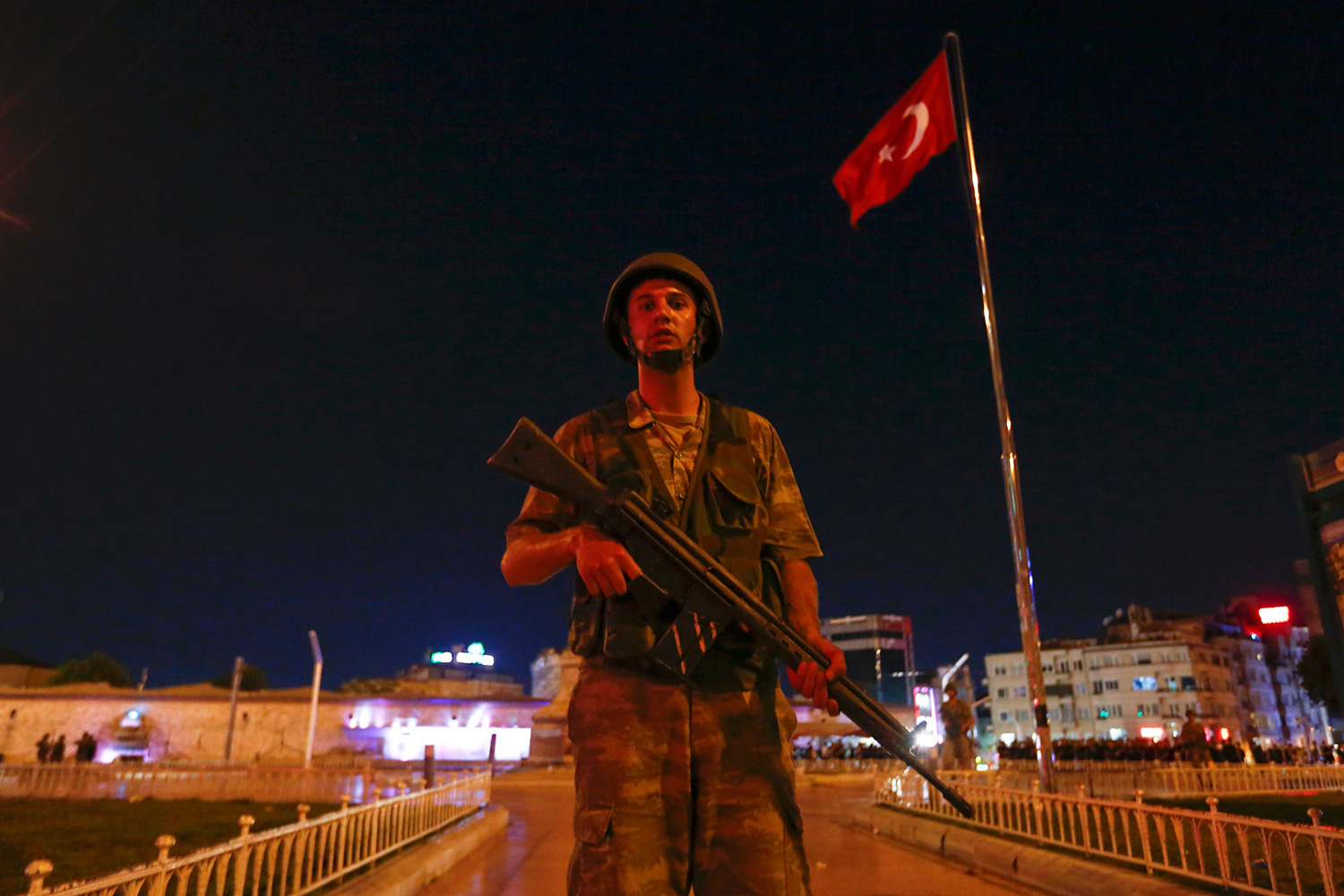 Una facción del Ejército da un golpe de estado fallido en Turquía