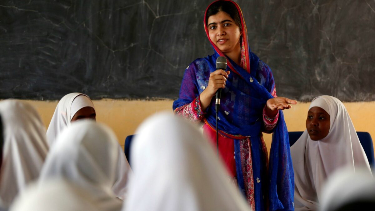 Malala celebra su 19 cumpleaños con los refugiados del mayor campamento del mundo