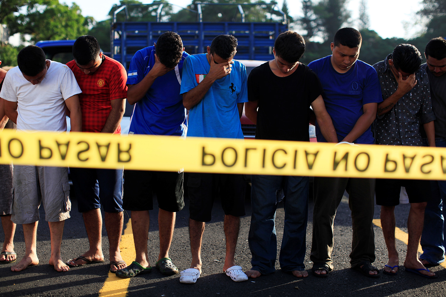 Duro golpe a la Mara Salvatrucha: cuatro líderes y 73 cómplices detenidos en El Salvador