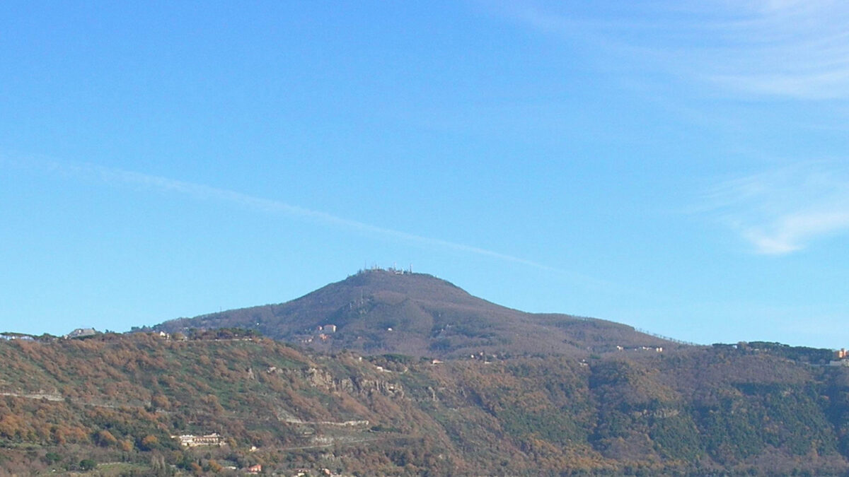 Un volcán «tan destructivo» como el Vesubio despierta y amenaza con destruir Roma