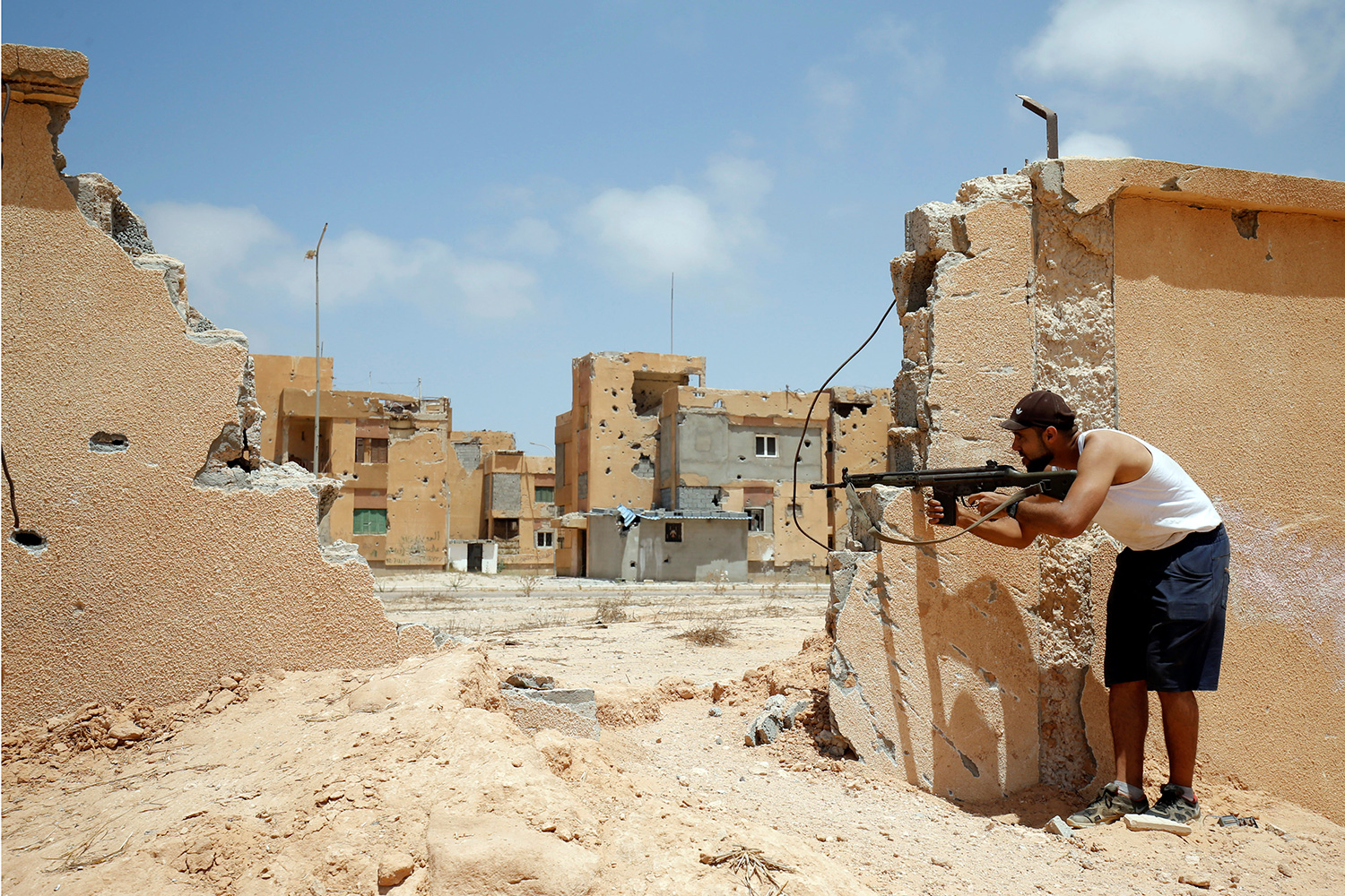 La muerte de tres soldados franceses confirma que Francia está combatiendo en Libia