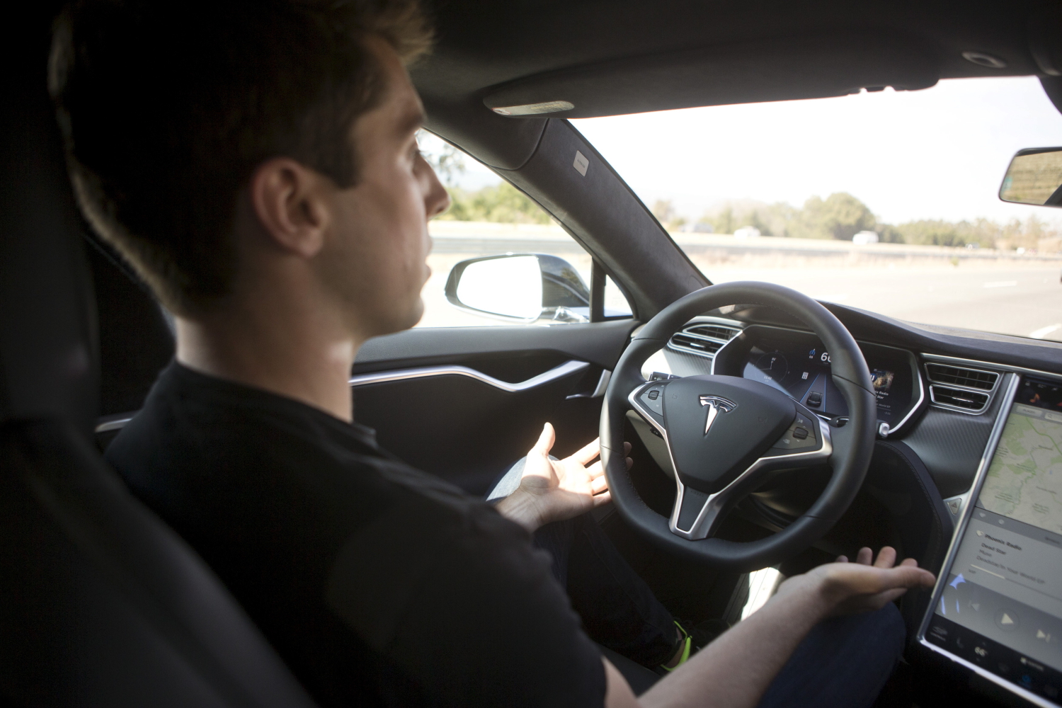 Muere el primer conductor de un Tesla con piloto automático