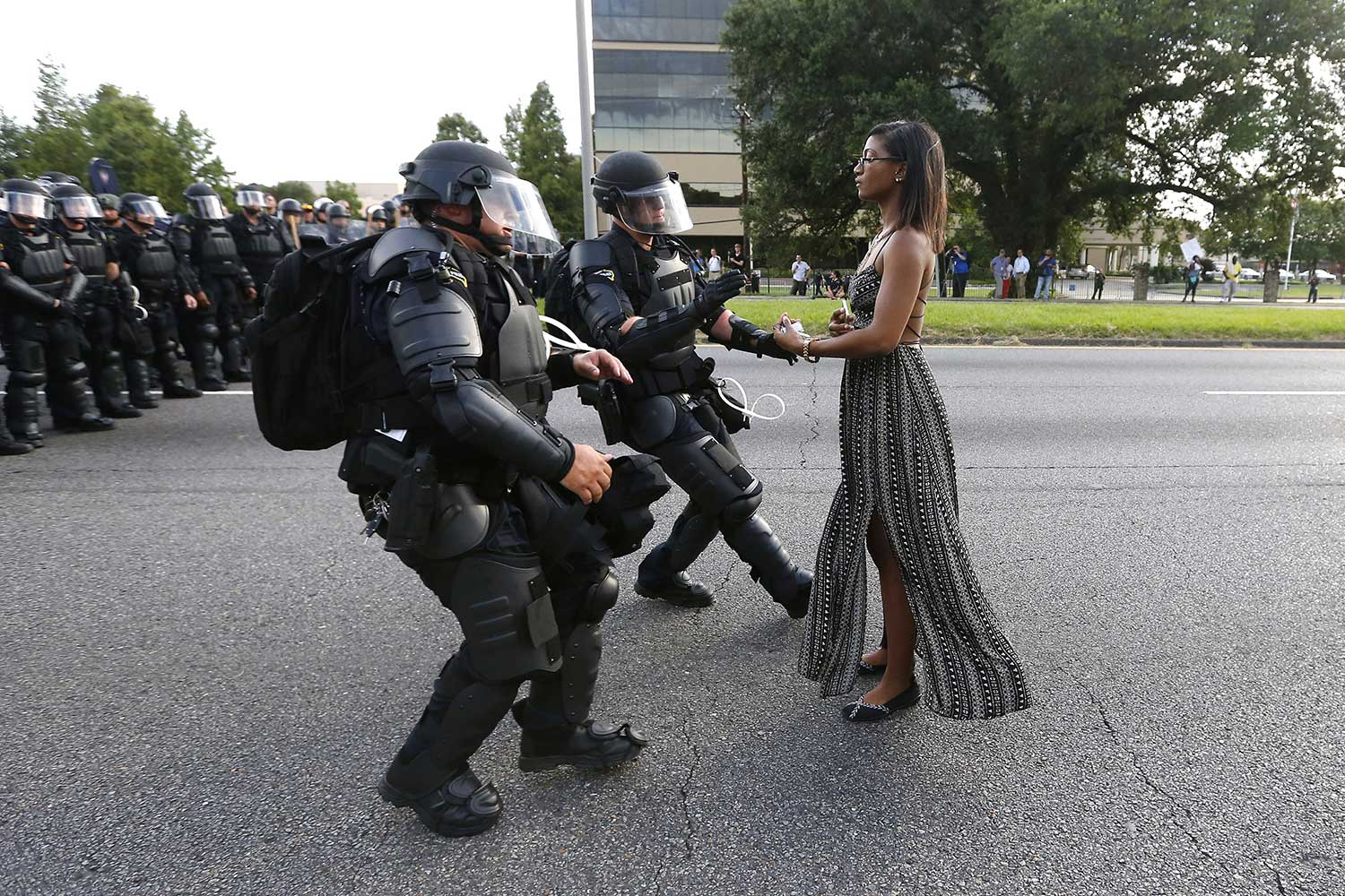 La imagen que se ha convertido en símbolo de la violencia policial en Estados Unidos