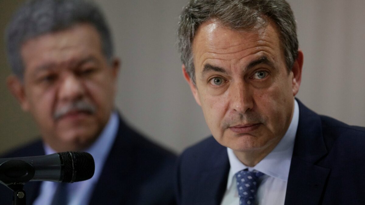 Zapatero intensifica su papel de mediador en Venezuela y se reúne con la titular de Exteriores