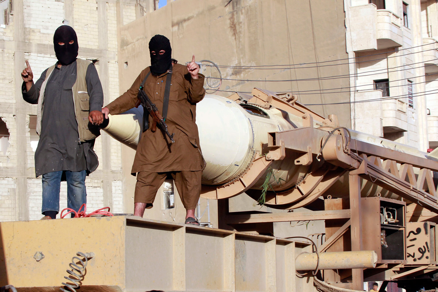 La unidad de inteligencia de ISIS ha enviado centenares de terroristas a Europa