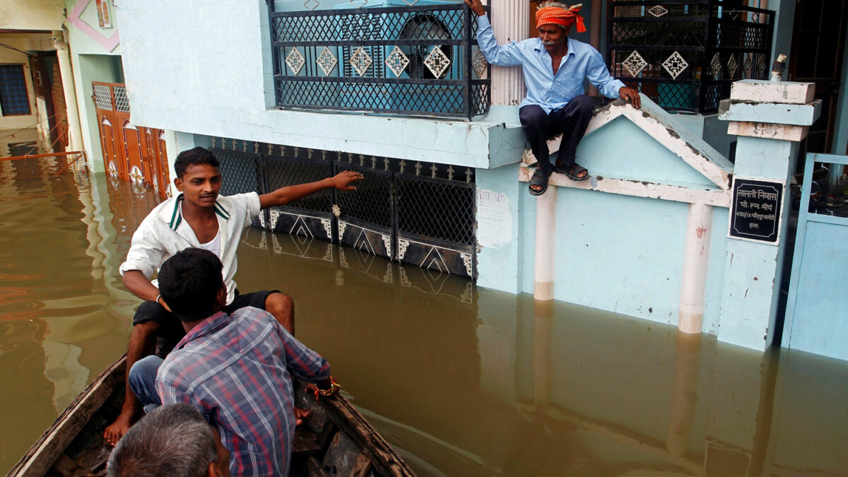 Las inundaciones en la India causan 300 muertos