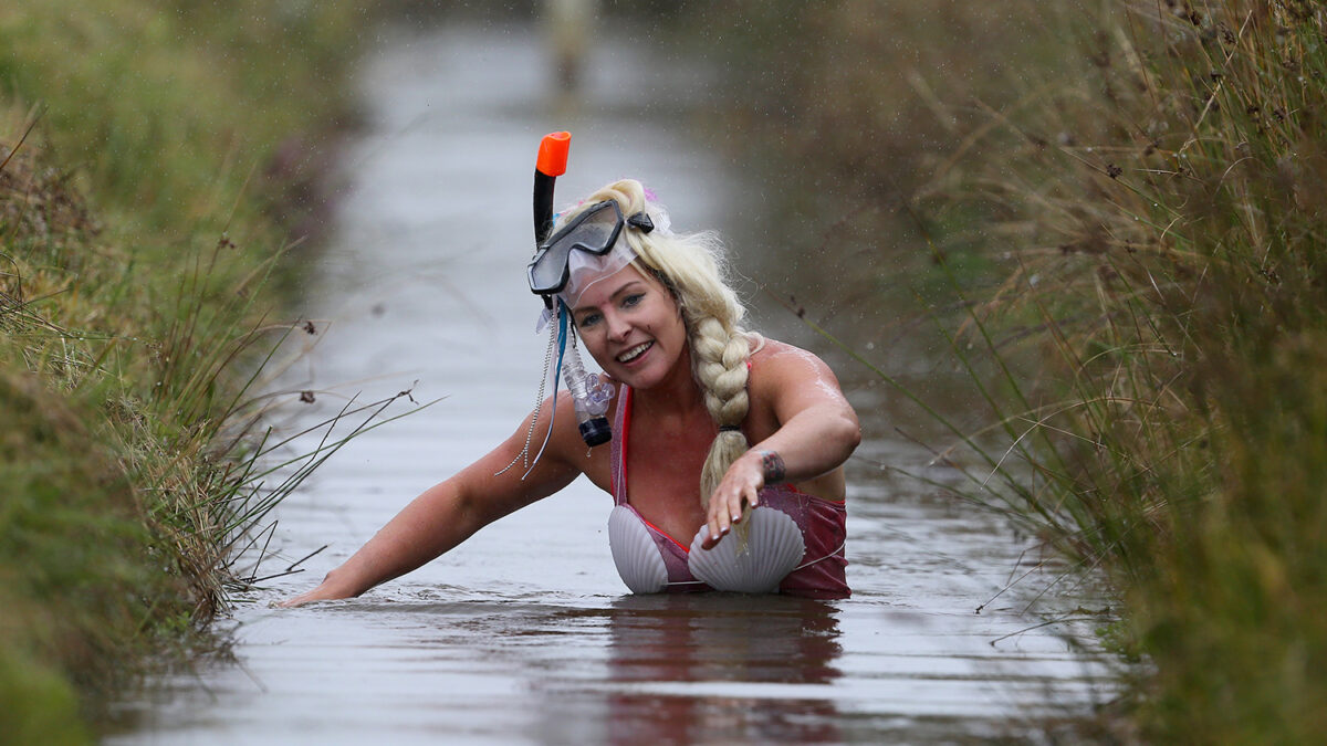 Bog Snorkelling, la competición de buzos más surrealista