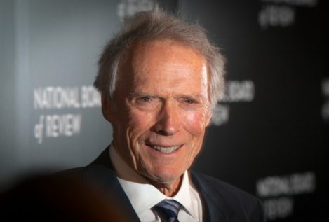 Clint Eastwood sale en defensa del candidato republicano Donald Trump