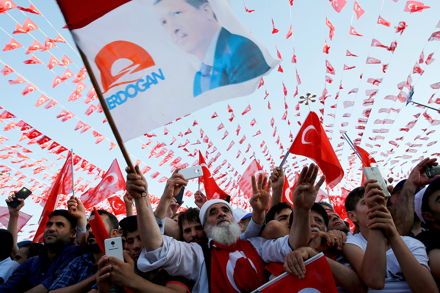 Turquía "luchará hasta el final" contra las organizaciones terroristas