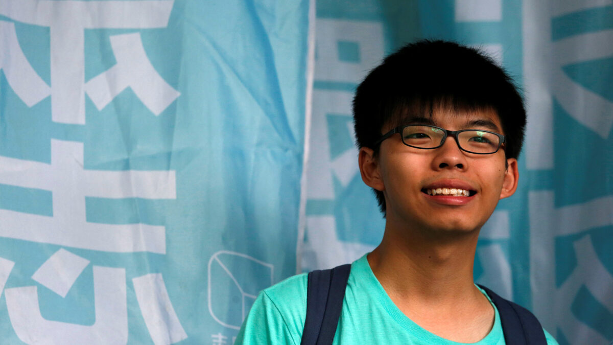 Joshua Wong, líder de las protestas de Hong Kong, evita la cárcel