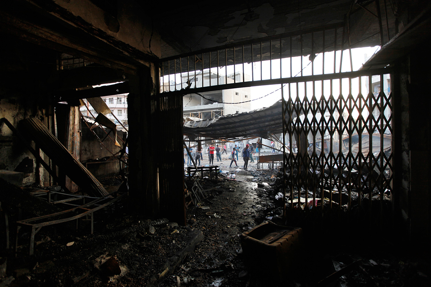 Once bebés mueren al incendiarse un hospital materno en Bagdad