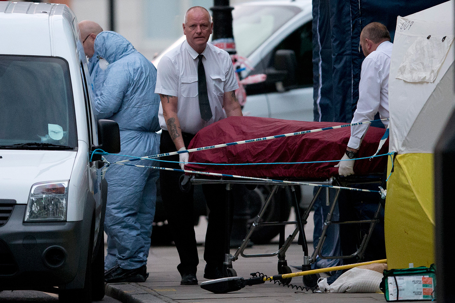 Una mujer muerta y cinco heridos en un ataque con arma blanca en Londres