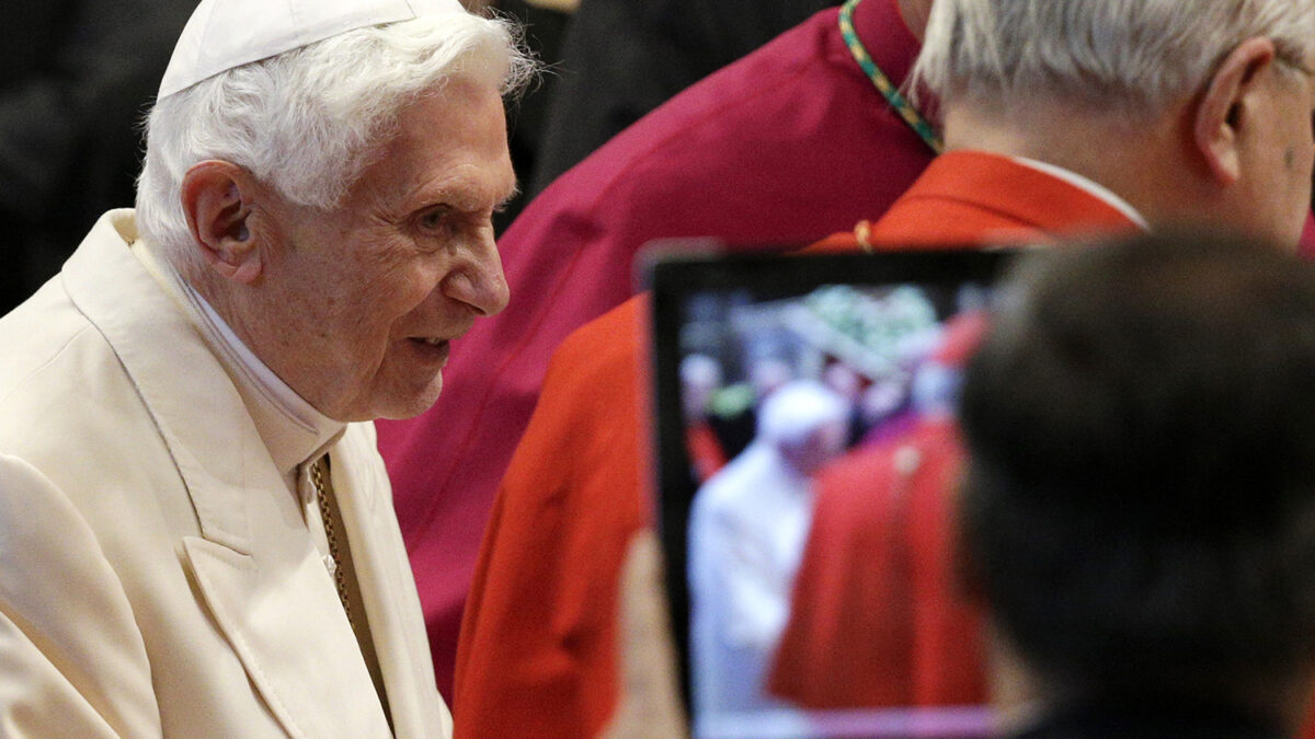 Benedicto XVI revela sus motivos para dejar el pontificado