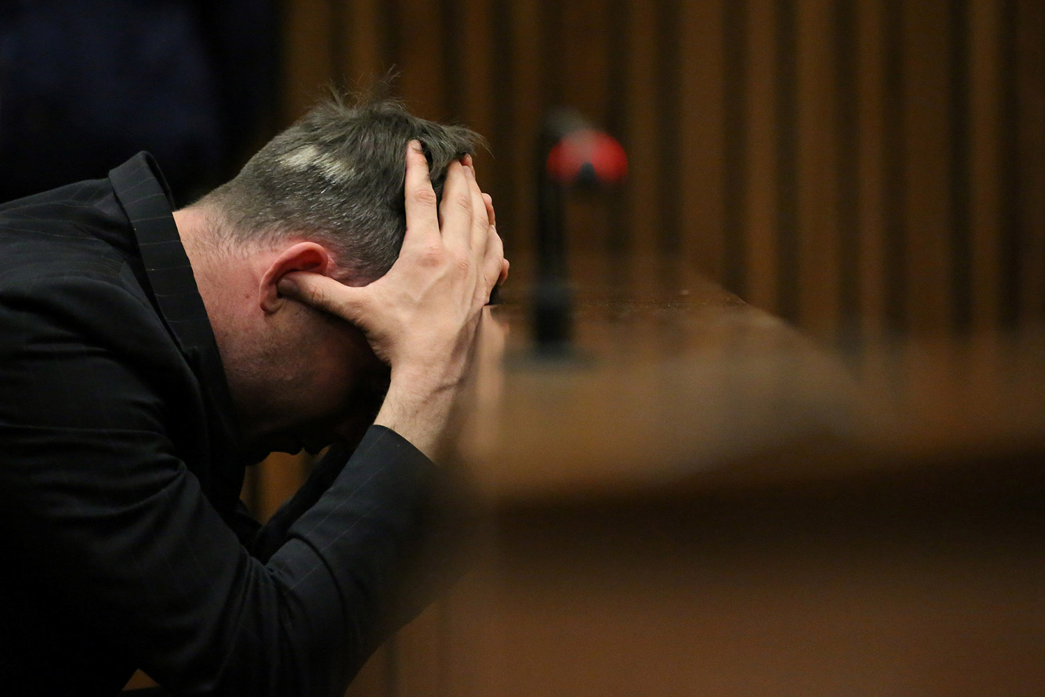 Oscar Pistorius recibe el alta y vuelve a prisión tras intentar suicidarse