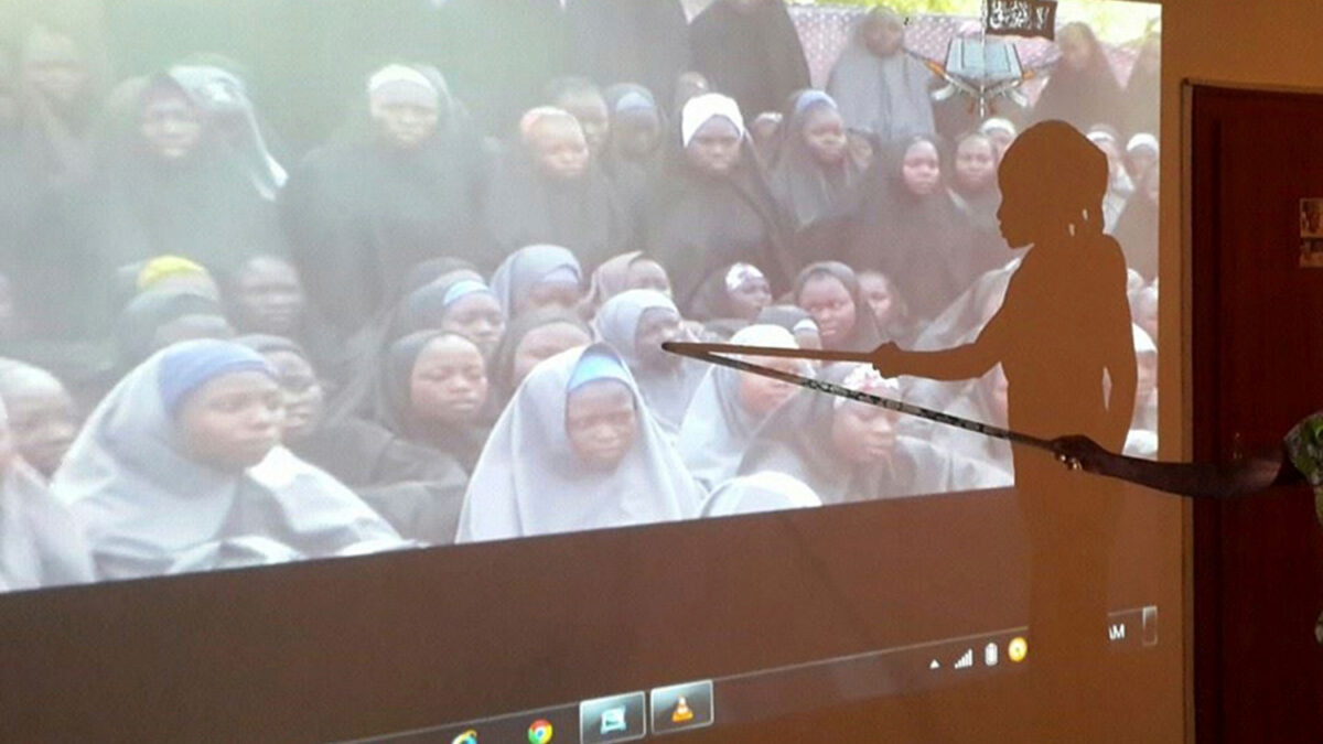 Las niñas secuestradas por Boko Haram piden ayuda en un vídeo