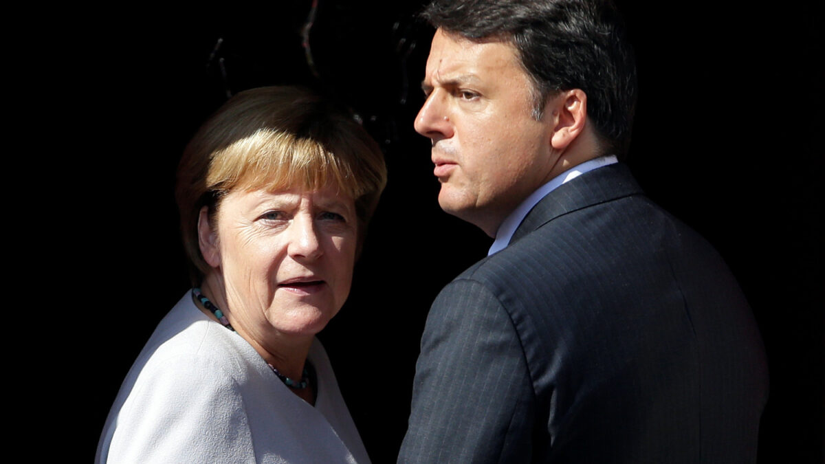 Merkel y Renzi abogan por expulsar de la UE a los migrantes que no tengan derecho a asilo