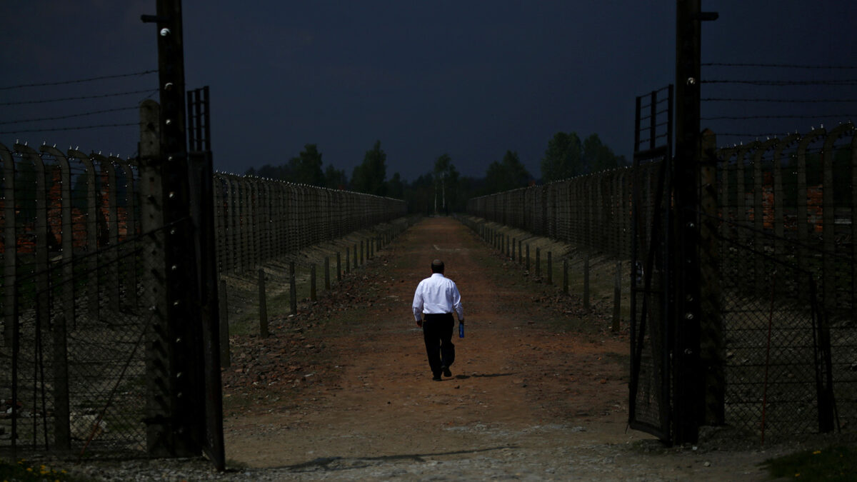 Juzgan a un ex enfermero de 95 años por 3.681 muertes en Auschwitz