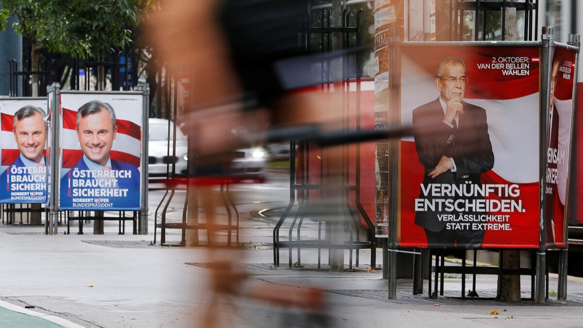 Austria pospone las elecciones por un fallo en las papeletas