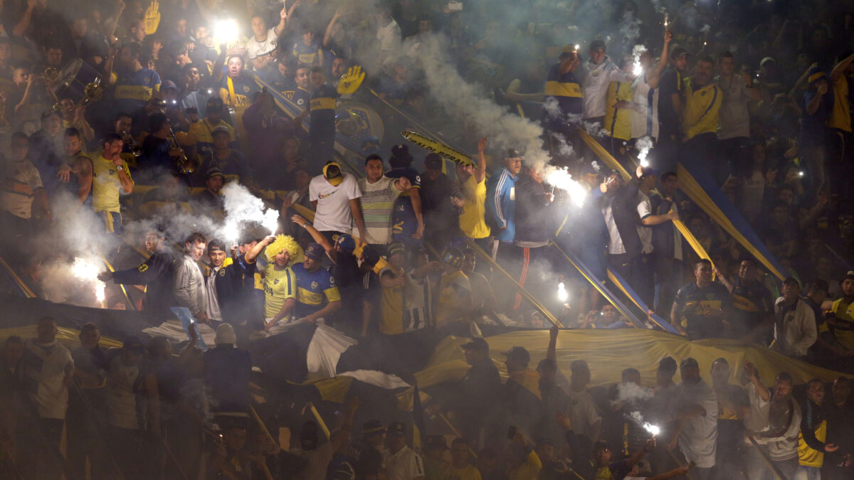 Las medidas de Macri para acabar con la violencia de las Barras Bravas en los estadios