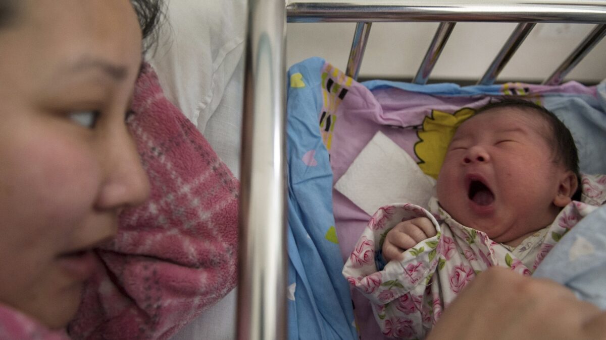 China anima a las familias a tener segundos hijos