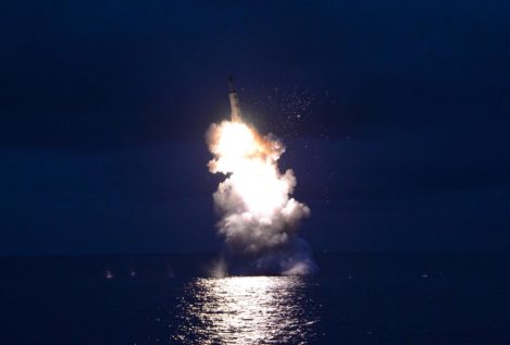 Nuevo desafío de Corea del Norte al lanzar tres misiles balísticos